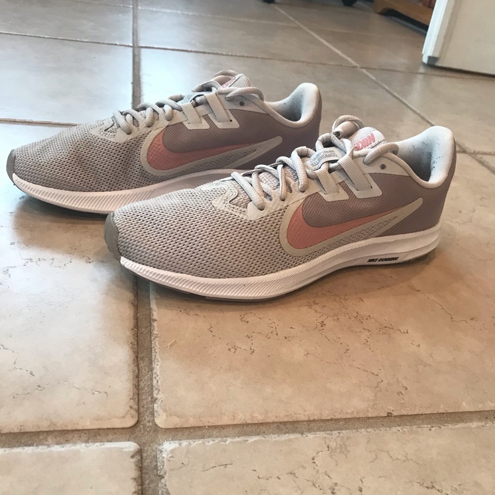 Women’s Nike Running Shoes Downshifter Size 8